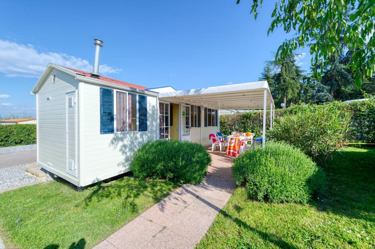 San Benedetto Camping Relais Peschiera del Garda Buitenkant foto