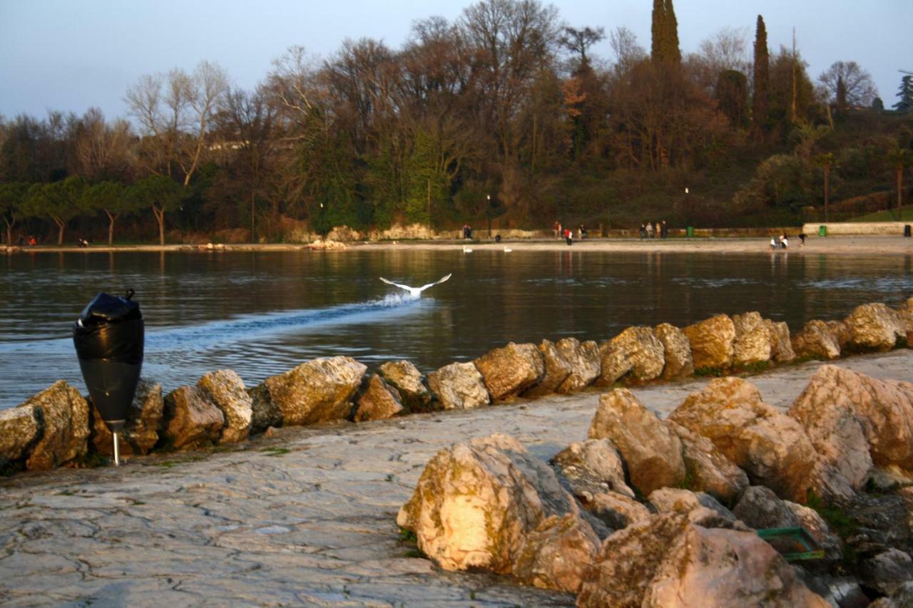 San Benedetto Camping Relais Peschiera del Garda Buitenkant foto