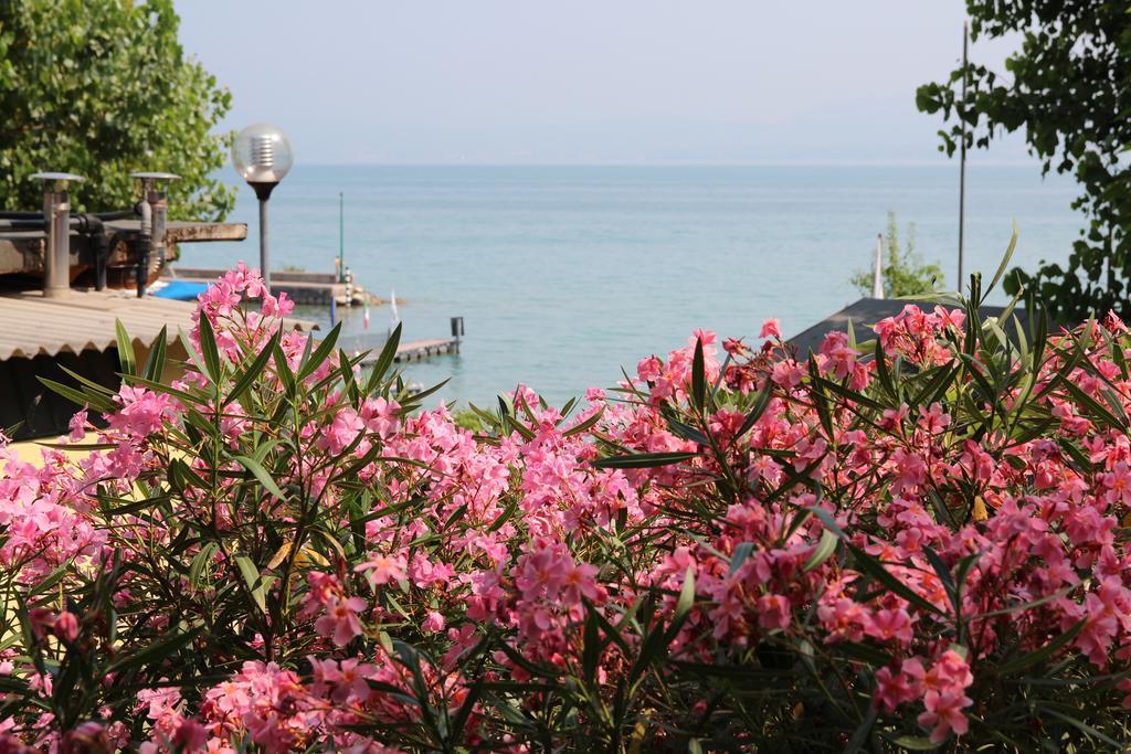 San Benedetto Camping Relais Peschiera del Garda Buitenkant foto